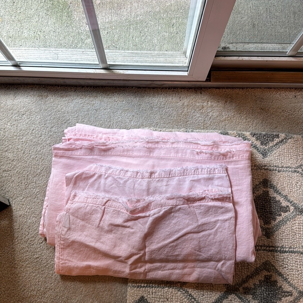 Eileen Fisher Pink  100% Linen Sheet Set